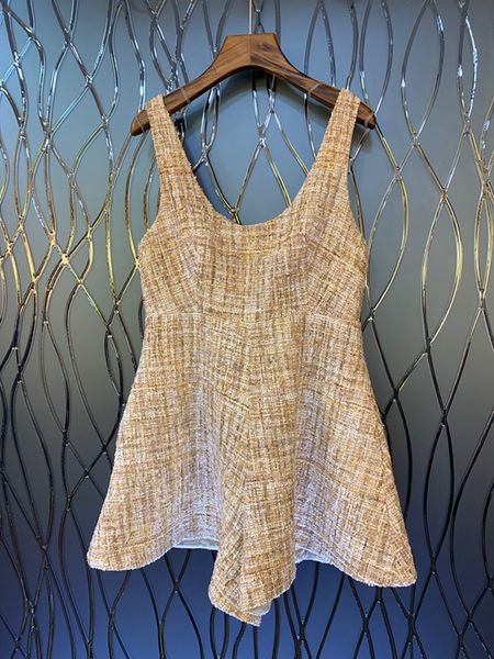 2019 early autumn new woman show shoulder fabric knitted sleeveless vest joint casual shorts 0803, Black;white
2019 early autumn new woman show shoulder fabric knitted sleeveless vest joint casual shorts 0803, Black;white
