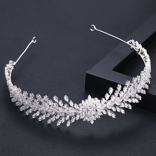 accking luxury crown wedding bridal leaves cubic zirconia white plated zircon tiara headband for women girl party, Golden;white
accking luxury crown wedding bridal leaves cubic zirconia white plated zircon tiara headband for women girl party, Golden;white