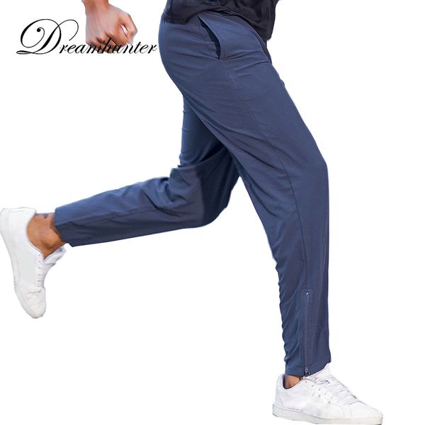 fitness men pants quick dry loose straight long trousers gym basketball running male casual sportwear workout jogging pants, Black;blue
fitness men pants quick dry loose straight long trousers gym basketball running male casual sportwear workout jogging pants, Black;blue