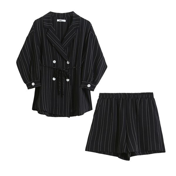 2019 loose casual notched collar blazer with paperbag waist shorts set women stripe print long sleeve blazer 2 piece set, White
2019 loose casual notched collar blazer with paperbag waist shorts set women stripe print long sleeve blazer 2 piece set, White