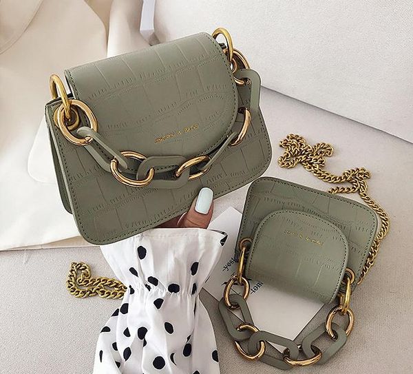 mini bag female 2020 version of the foreign chain small square bag fashion wild messenger portable coin purse
mini bag female 2020 version of the foreign chain small square bag fashion wild messenger portable coin purse