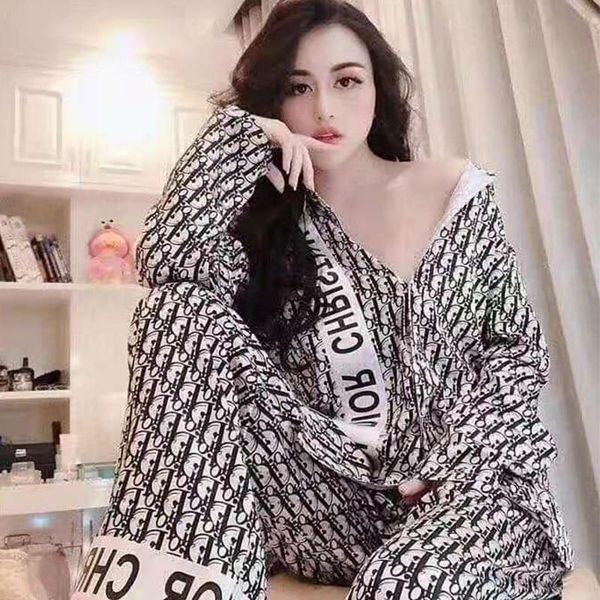 elagant style women's sleepwear with print fashion home wear delicate ladies pajamas soft two-pieces nightclothes for autumn winter, Blue;gray
elagant style women's sleepwear with print fashion home wear delicate ladies pajamas soft two-pieces nightclothes for autumn winter, Blue;gray