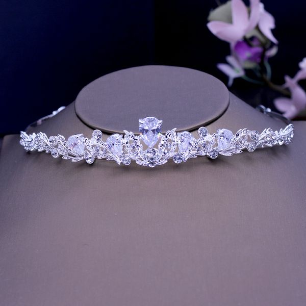 luxury zircon bridal tiaras diadem vintage hair ornaments wedding hair accessories rhinestone pageant prom crown bride headpiece
luxury zircon bridal tiaras diadem vintage hair ornaments wedding hair accessories rhinestone pageant prom crown bride headpiece