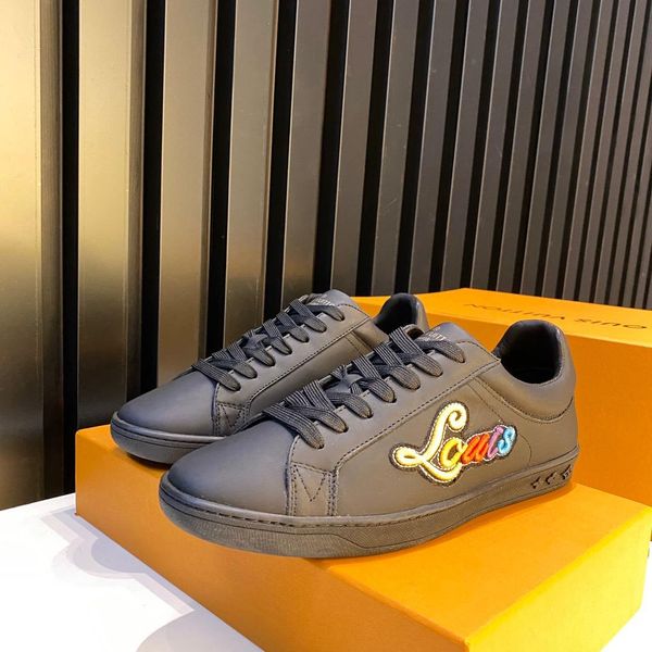 2020 luxury designers men sneakers fashion leather platform shoes flat casual party wedding shoes with box
2020 luxury designers men sneakers fashion leather platform shoes flat casual party wedding shoes with box