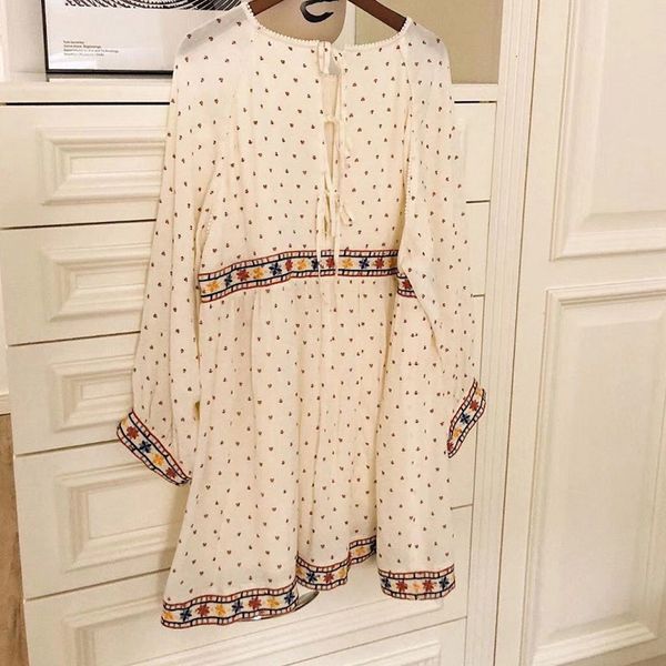 women dress 2020 spring /summer bohemian style floral embroidered polka dot embroidered mini dress, Black;gray
women dress 2020 spring /summer bohemian style floral embroidered polka dot embroidered mini dress, Black;gray