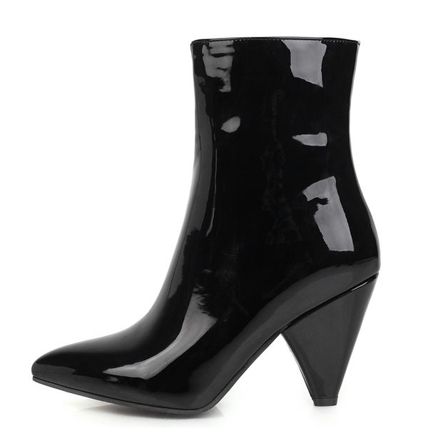 new 2020 large size ankle boots female patent leather women's spring autumn boots fashion black white short shoes high heel
new 2020 large size ankle boots female patent leather women's spring autumn boots fashion black white short shoes high heel