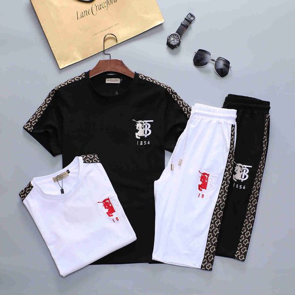2020 mens summer designer suits beach seaside holiday shirts shorts clothing sets 2pcs floral tracksuits, Gray
2020 mens summer designer suits beach seaside holiday shirts shorts clothing sets 2pcs floral tracksuits, Gray