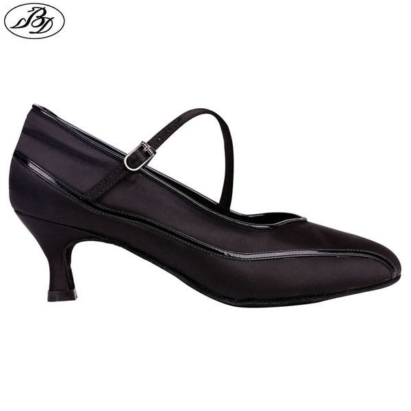 new style women standard dance shoes bd1303 black satin lady ballroom dance shoes soft leather outsole modern patent
new style women standard dance shoes bd1303 black satin lady ballroom dance shoes soft leather outsole modern patent