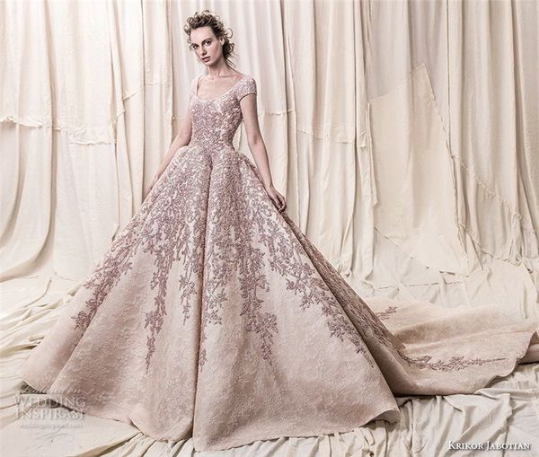 бальное платье vintage scoop шеи кристалл бисером свадебное платье blush pink открыть назад кружева аппликация платье плюс szize люкс, White
бальное платье vintage scoop шеи кристалл бисером свадебное платье blush pink открыть назад кружева аппликация платье плюс szize люкс, White