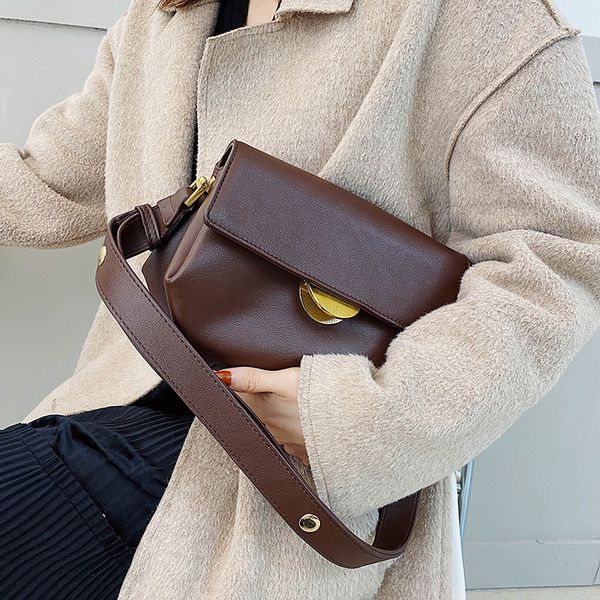 vintage square crossbody bag 2020 fashion new soft pu leather women's designer handbag lock shoulder messenger bag
vintage square crossbody bag 2020 fashion new soft pu leather women's designer handbag lock shoulder messenger bag