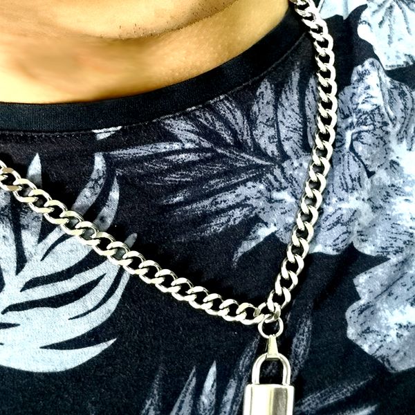 stainless steel grinding surface cuban chain men/women jewelry silver color padlock pendant necklace fashion accessories gifts
stainless steel grinding surface cuban chain men/women jewelry silver color padlock pendant necklace fashion accessories gifts