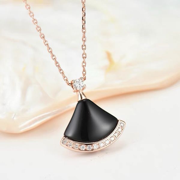fashion-necklace female s925 pure silver plating 18k gold micro-inlaid zirconium diamond clavicle chain
fashion-necklace female s925 pure silver plating 18k gold micro-inlaid zirconium diamond clavicle chain