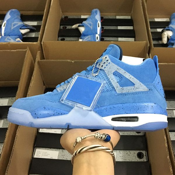Newest UNC Basketball Shoes 4s Sky Blue Upper Suede TOP Quality Mens University Color Designer Athletic Sneakers Trainers
Newest UNC Basketball Shoes 4s Sky Blue Upper Suede TOP Quality Mens University Color Designer Athletic Sneakers Trainers
