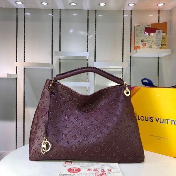 Fa hion cla ic female handbag leather ca ual fa hion lady handbag cro pack m40249 ize42 32 16cm 
Fa hion cla ic female handbag leather ca ual fa hion lady handbag cro pack m40249 ize42 32 16cm