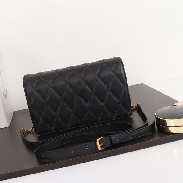 дизайнер роскошная сумка через плечо женщины золотые цепи овчины натуральная кожа раскладушка три сумки на молнии регулируемые плечевые ремн 
дизайнер роскошная сумка через плечо женщины золотые цепи овчины натуральная кожа раскладушка три сумки на молнии регулируемые плечевые ремн