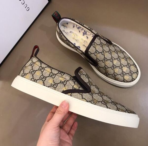 white women's leather shoes men's and women's casual shoes black gold red fashion comfortable flat shoes size 35-46 0371
white women's leather shoes men's and women's casual shoes black gold red fashion comfortable flat shoes size 35-46 0371