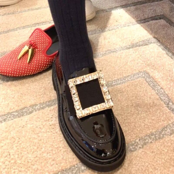 2020 new spring brand flat shoes women's oxford shoes patent leather rhinestone metal decoration loafers women's casual, Black
2020 new spring brand flat shoes women's oxford shoes patent leather rhinestone metal decoration loafers women's casual, Black