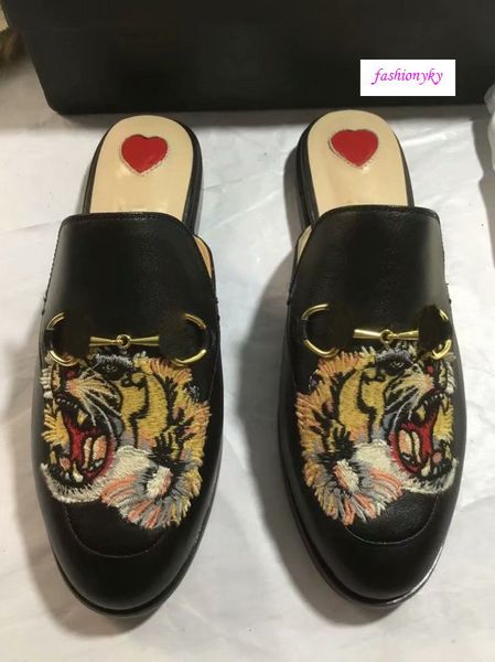 popular brands women summer princetown lace velvet slippers mules loafers genuine leather flats with buckle bees snake pattern, Black
popular brands women summer princetown lace velvet slippers mules loafers genuine leather flats with buckle bees snake pattern, Black