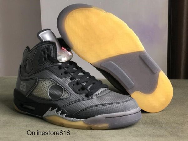 5s black muslin fire red basketball designer shoes new collaboration fashion sport chaussures sneakers good quality come with box
5s black muslin fire red basketball designer shoes new collaboration fashion sport chaussures sneakers good quality come with box