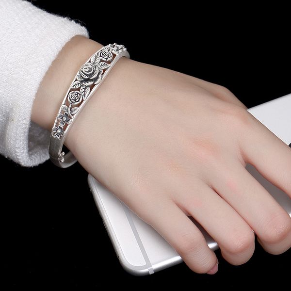 2020 solid 990 pure silver rose flower bracelet for mother grandmother gift fashion exquisite jewelry ing, Black
2020 solid 990 pure silver rose flower bracelet for mother grandmother gift fashion exquisite jewelry ing, Black