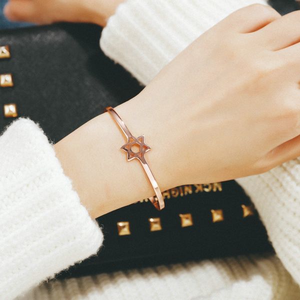 vanzs five-pointed open rose gold popular six-pointed star watch accessories bracelet snap jewelry wholesale, Golden;silver
vanzs five-pointed open rose gold popular six-pointed star watch accessories bracelet snap jewelry wholesale, Golden;silver