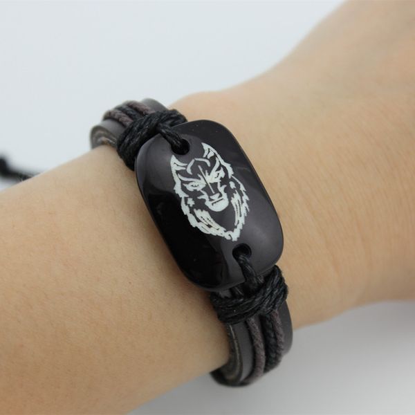 wolf head men's leather bracelet classic carving resin leather bracelet hand men's, Golden;silver
wolf head men's leather bracelet classic carving resin leather bracelet hand men's, Golden;silver