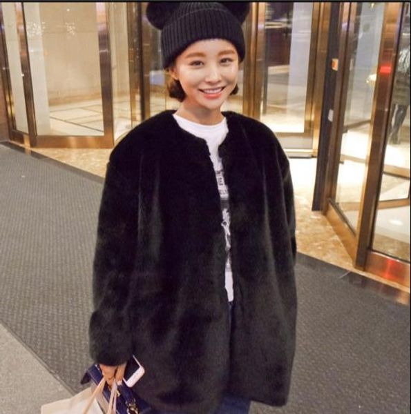 vetement 2019 winter women's faux fur coat artificial fur overcoat fluffy jacket femme plus size fluffy fake outwear z302, Black
vetement 2019 winter women's faux fur coat artificial fur overcoat fluffy jacket femme plus size fluffy fake outwear z302, Black