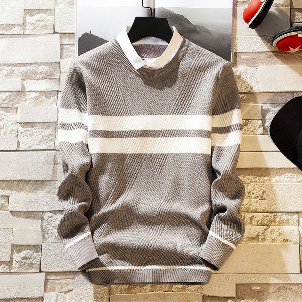 2019 men sets the new stripe knit collar sweater color matching base sweater, White;black
2019 men sets the new stripe knit collar sweater color matching base sweater, White;black