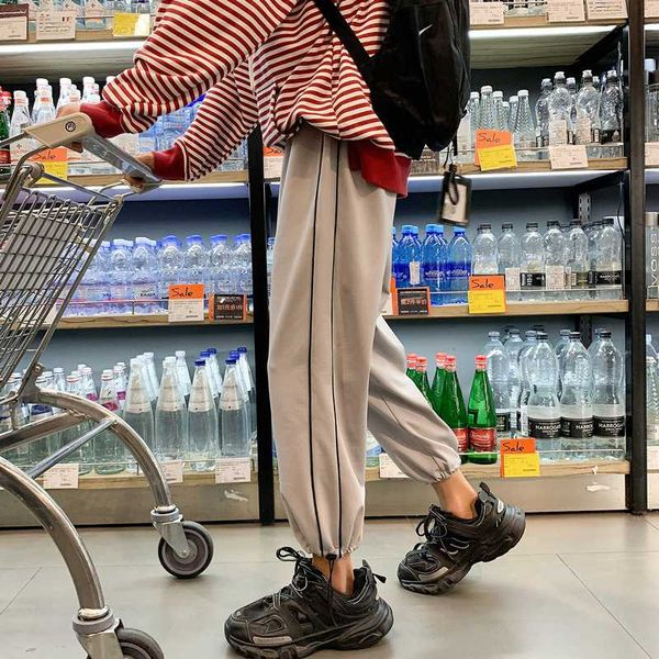 men japanese streetwear joggers pants 2020 autumn man vintage side striped sweatpants harajuku black grey harem pants
men japanese streetwear joggers pants 2020 autumn man vintage side striped sweatpants harajuku black grey harem pants