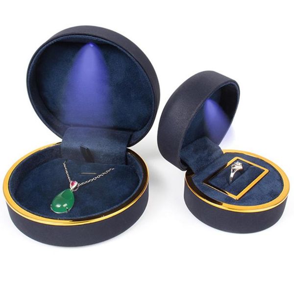 1pcs squre wedding velvet necklace ring box jewelry display case holder led light ring confession pendant jewelry gift box
1pcs squre wedding velvet necklace ring box jewelry display case holder led light ring confession pendant jewelry gift box