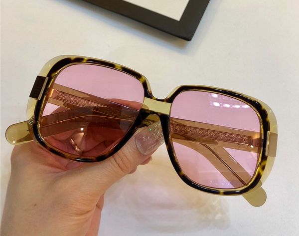 women man square sunglasses clear glitter frame grey fashion sunglasses for new with box numgg181227-90, White;black
women man square sunglasses clear glitter frame grey fashion sunglasses for new with box numgg181227-90, White;black
