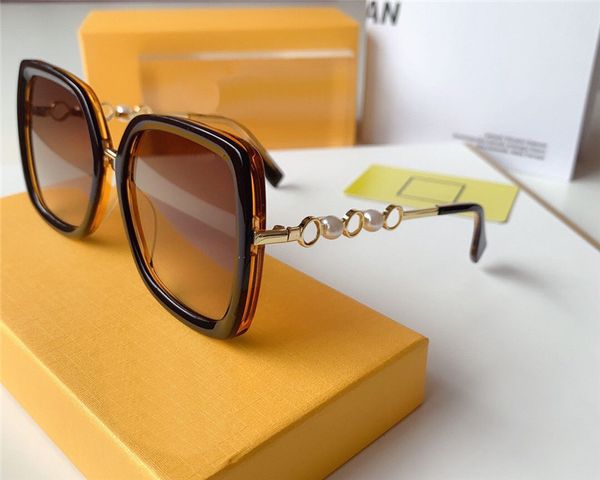 new fashion design sunglasses 1167 square full frame metal hollow temples popular style female glasses uv400 protective glasses, White;black
new fashion design sunglasses 1167 square full frame metal hollow temples popular style female glasses uv400 protective glasses, White;black