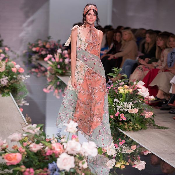 brand designer luxury women maxi dresses 2019 summer fashion straps panelled floral printed women sleeveless long chiffon party gowns, Black
brand designer luxury women maxi dresses 2019 summer fashion straps panelled floral printed women sleeveless long chiffon party gowns, Black