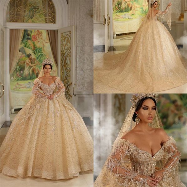 arabic ball gown wedding dresses luxury appliqued crystal feather beaded sequins ruffle sweep train bridal gowns v-neck abiti da sposa, White
arabic ball gown wedding dresses luxury appliqued crystal feather beaded sequins ruffle sweep train bridal gowns v-neck abiti da sposa, White