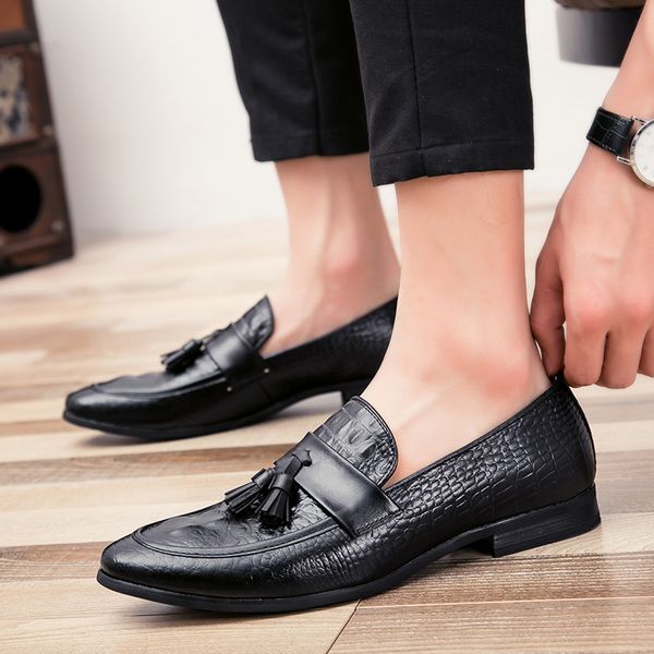 men's casual shoes fashion business dress soft moccasins loafers high-quality men leather shoes gommino zapatos chaussure, Black
men's casual shoes fashion business dress soft moccasins loafers high-quality men leather shoes gommino zapatos chaussure, Black