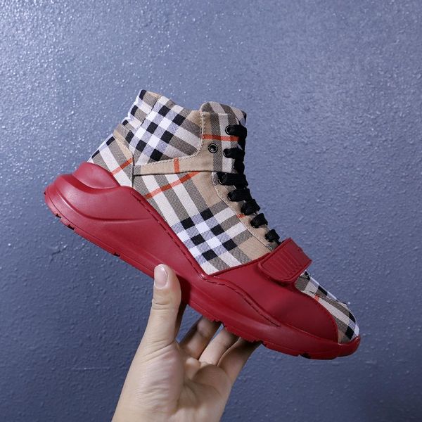 British new low to help men's boots outdoor men's sports shoes fashion wild casual shoes original box packaging
British new low to help men's boots outdoor men's sports shoes fashion wild casual shoes original box packaging