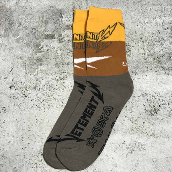vetements cotton embroidery socks men women towel sock movement sport sock new fashion street skateboard men women sock, Black
vetements cotton embroidery socks men women towel sock movement sport sock new fashion street skateboard men women sock, Black