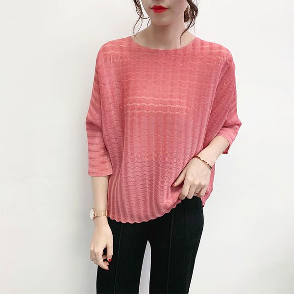 plus size for women 45-75kg 2020 summer simple solid colour round neck 3/4 sleeves loose miyake pleated tee female, White
plus size for women 45-75kg 2020 summer simple solid colour round neck 3/4 sleeves loose miyake pleated tee female, White