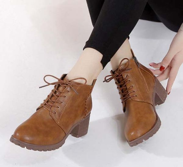 female real leather boots with belt buckle women's shoes fashion waterproof boots high heels 029, Black
female real leather boots with belt buckle women's shoes fashion waterproof boots high heels 029, Black
