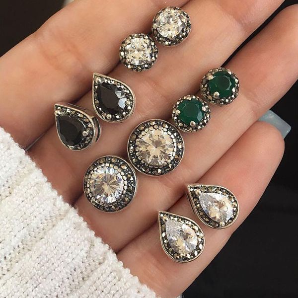 5pairs / set кристалл rhinestone bohemia водослив круглой формы стержень ухо серьга сплав сережка vogue ухо обивает ювелирные подарки женщин, Golden;silver
5pairs / set кристалл rhinestone bohemia водослив круглой формы стержень ухо серьга сплав сережка vogue ухо обивает ювелирные подарки женщин, Golden;silver