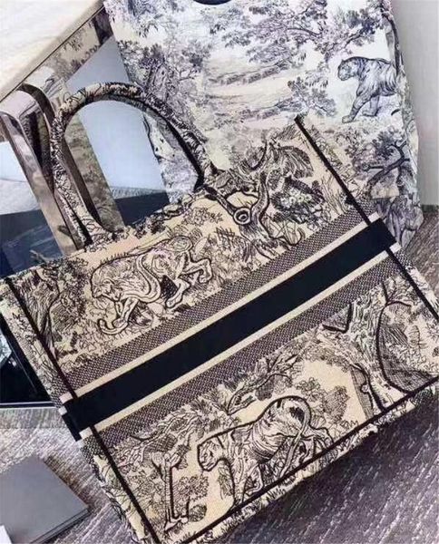 Candy bag Top quality Genuine leather Shoulder handbag Messenger bags CrossBody bag women wallet fashion lady purse mens backpack Tote Bag
Candy bag Top quality Genuine leather Shoulder handbag Messenger bags CrossBody bag women wallet fashion lady purse mens backpack Tote Bag