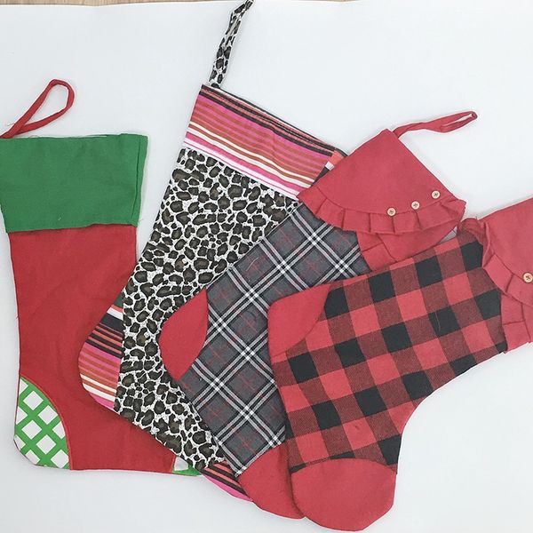 2019 party supplies christmas socks gift bags santa bag burlap xmas stocking christmas famliy decoratiion
2019 party supplies christmas socks gift bags santa bag burlap xmas stocking christmas famliy decoratiion