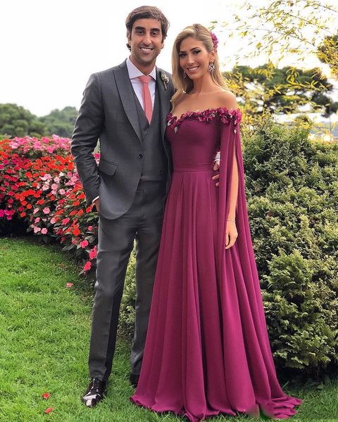 2020 aline formal dresses evening wear long sleeves off shoulder appliques chiffon prom dress long african party gowns vestidos, Black
2020 aline formal dresses evening wear long sleeves off shoulder appliques chiffon prom dress long african party gowns vestidos, Black