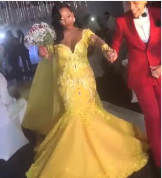 gorgeous yellow long sleeve wedding dresses off the shoulder crystal beaded sweep train south africa style mermiad bridal gown with veil, White
gorgeous yellow long sleeve wedding dresses off the shoulder crystal beaded sweep train south africa style mermiad bridal gown with veil, White