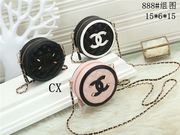 New women's high-end shoulder bag fashion pop elements leather handbags charm clutch bag cosmetic bag wallet
New women's high-end shoulder bag fashion pop elements leather handbags charm clutch bag cosmetic bag wallet
