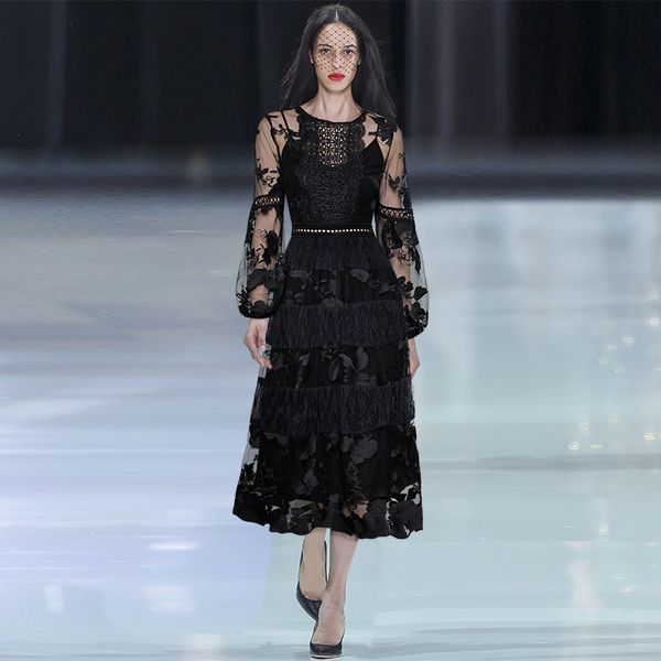 a line black runway 2020 spring summer luxury elegant lady lace floral embroidery mesh formal party women dress vestido, Black;gray
a line black runway 2020 spring summer luxury elegant lady lace floral embroidery mesh formal party women dress vestido, Black;gray