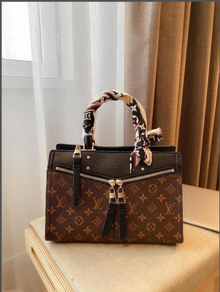 2020 ladies handbag purse messenger bag ladies new classic women wallet shoulder bag leather clutch bag
2020 ladies handbag purse messenger bag ladies new classic women wallet shoulder bag leather clutch bag