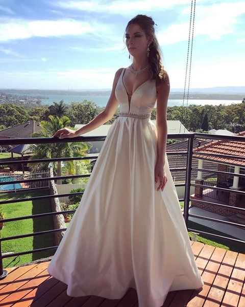 a-line satin prom dresses illusion v-neck formal evening dress long party robe de soiree pageant gowns full length, Black
a-line satin prom dresses illusion v-neck formal evening dress long party robe de soiree pageant gowns full length, Black