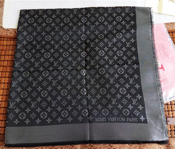 2018 women scarf wool silk cashmere with silver thread square brand scarves women designers woman shawls size 140*140cm without box t551, Blue;gray
2018 women scarf wool silk cashmere with silver thread square brand scarves women designers woman shawls size 140*140cm without box t551, Blue;gray