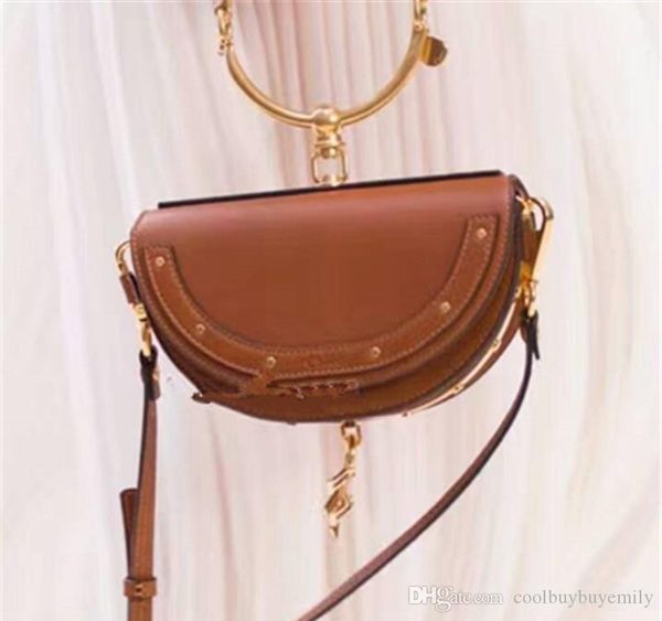 wholesale-fashion bags highend style bracelet ring circle hoof strap corssbody flap bag
wholesale-fashion bags highend style bracelet ring circle hoof strap corssbody flap bag